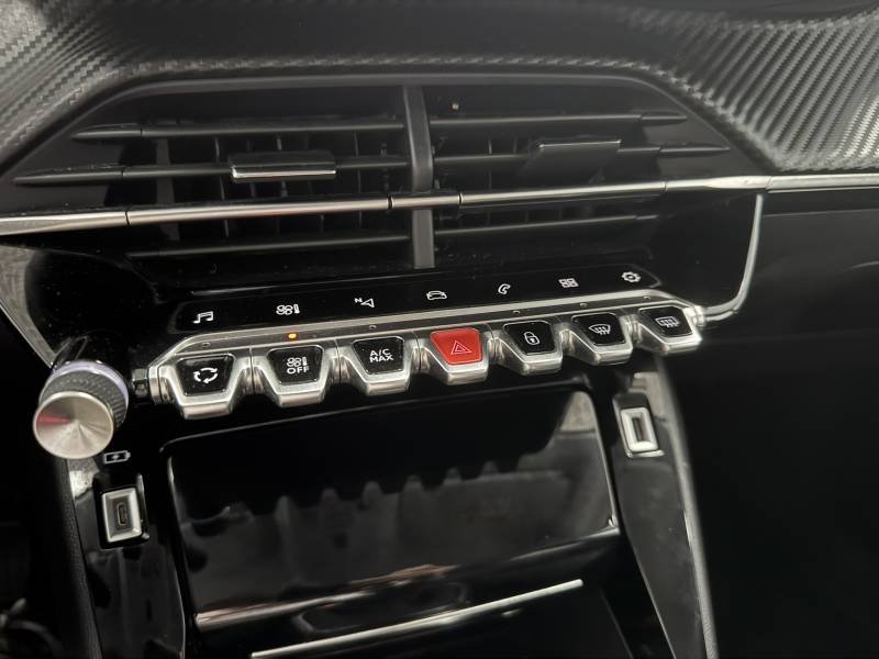 Peugeot 208 - Photo 26