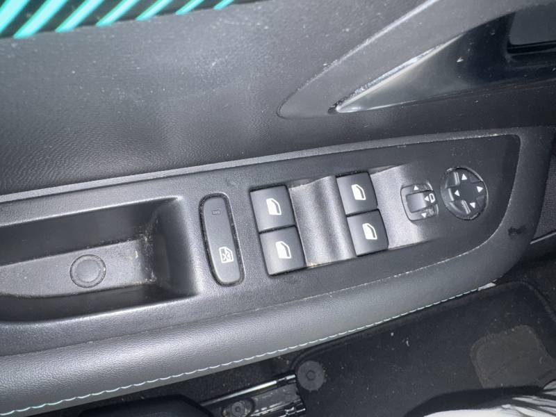 Peugeot 208 - Photo 35