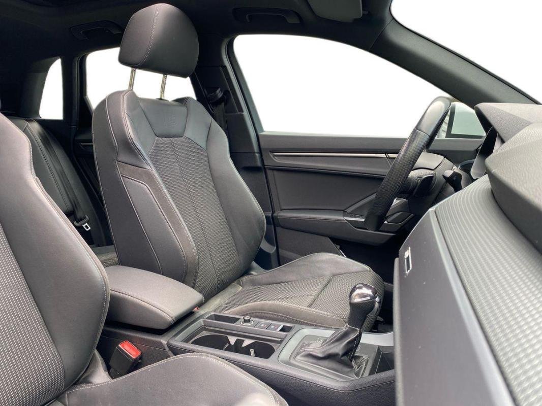 Audi Q3 - Photo 13