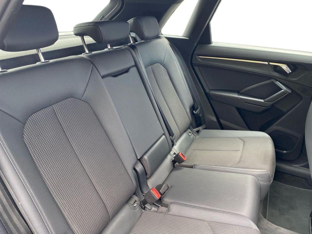 Audi Q3 - Photo 23
