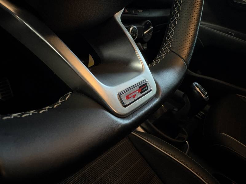 Kia Rio - Photo 13