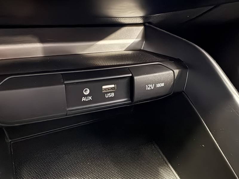 Kia Rio - Photo 15