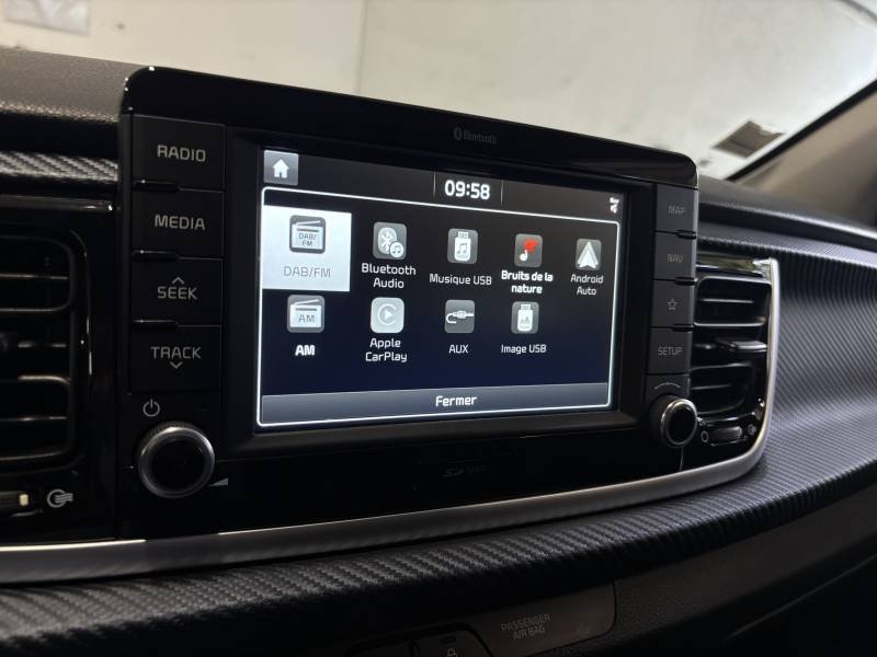 Kia Rio - Photo 18