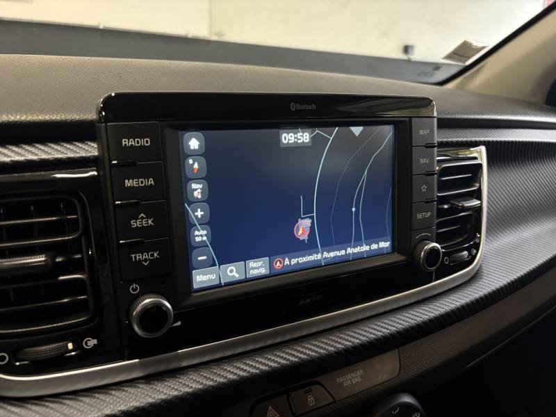 Kia Rio - Photo 20