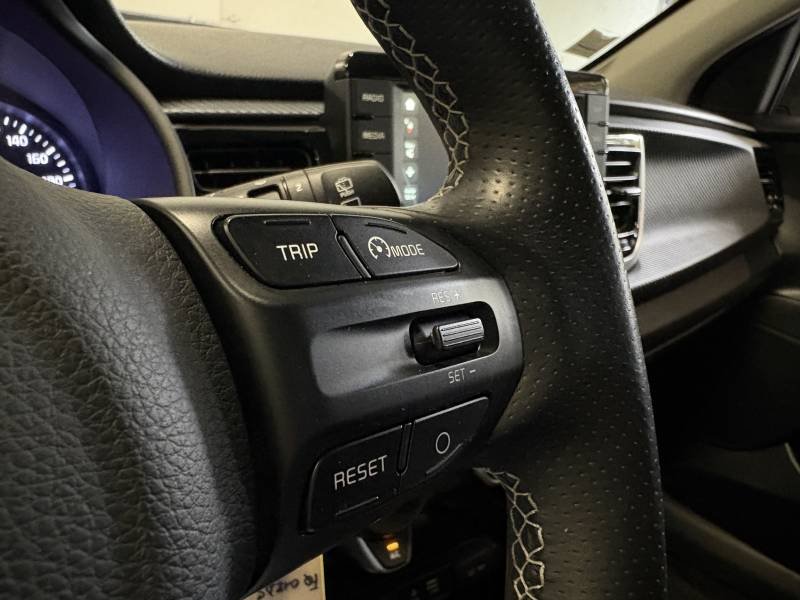 Kia Rio - Photo 24
