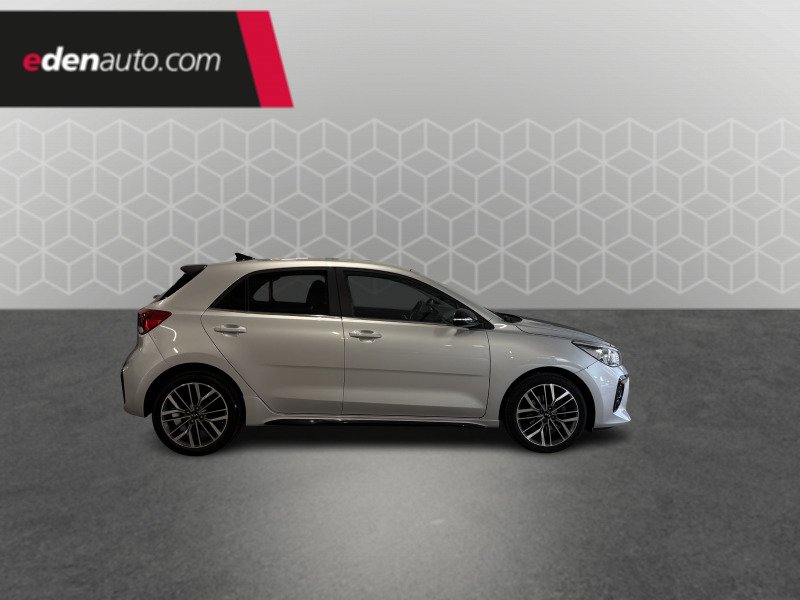 Kia Rio - Photo 6