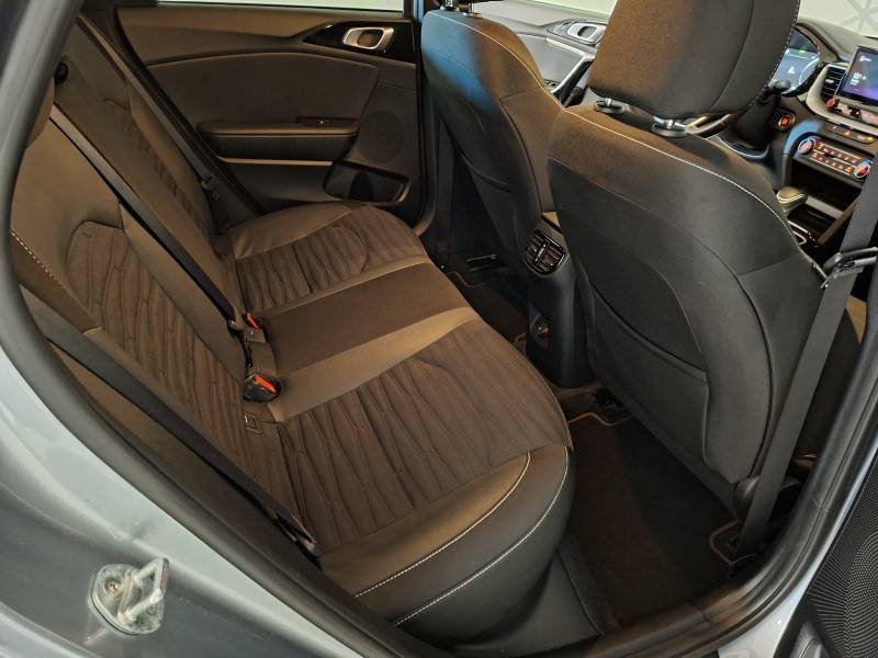 Kia CEED - Photo 17
