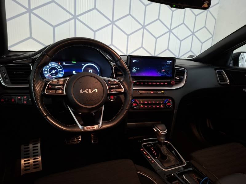 Kia CEED - Photo 22