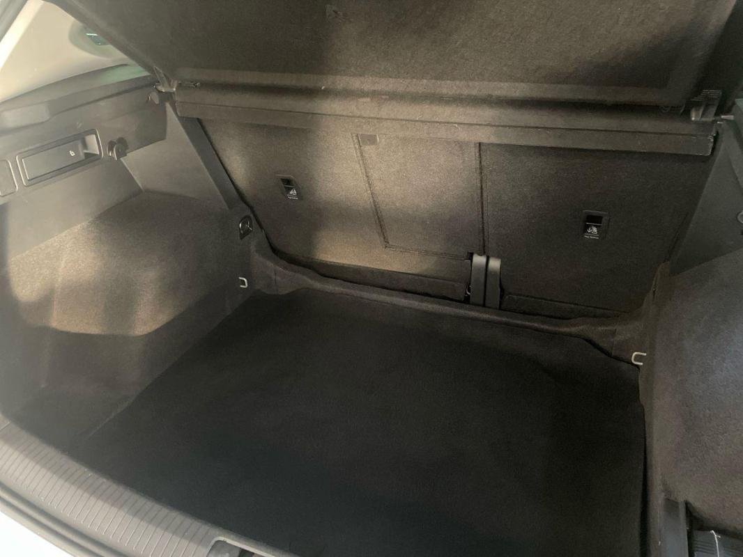 Volkswagen Tiguan - Photo 32
