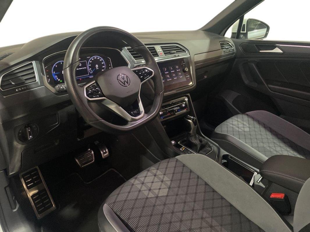 Volkswagen Tiguan - Photo 9
