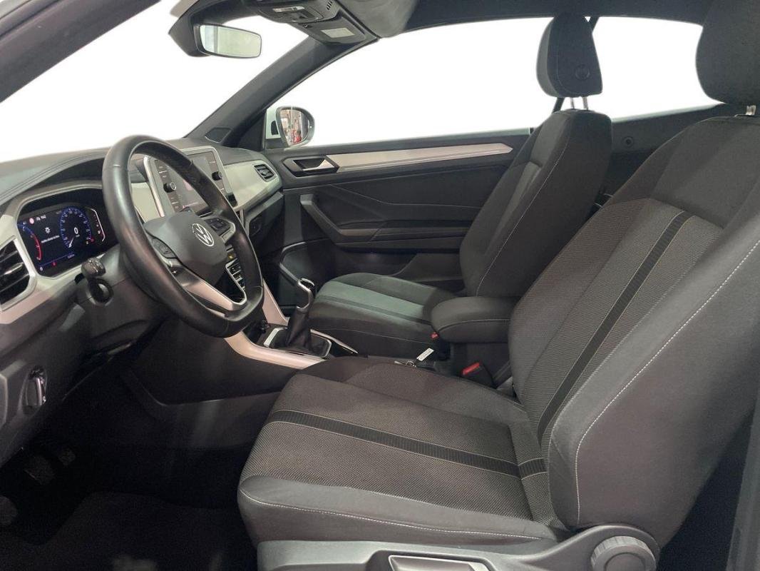 Volkswagen T-Roc - Photo 13