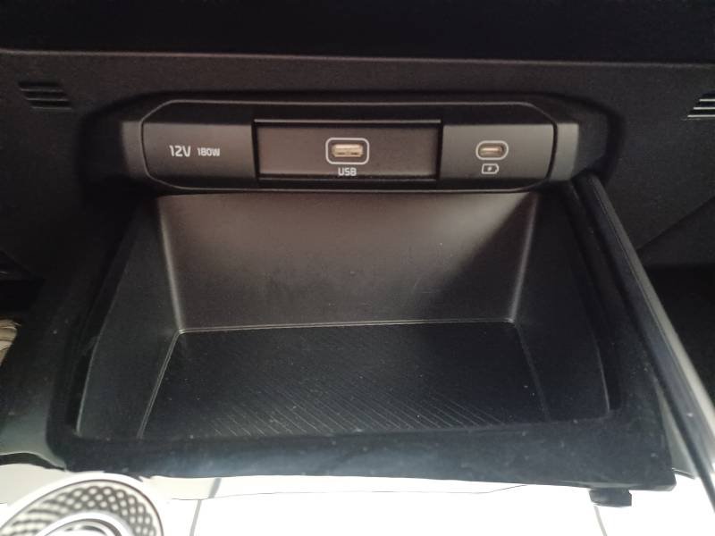 Kia Niro - Photo 32