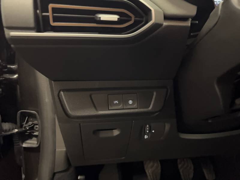 Dacia Sandero - Photo 16