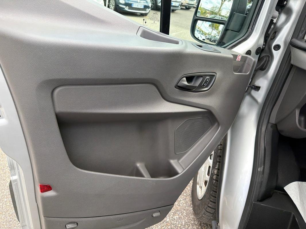 Ford Transit - Photo 16