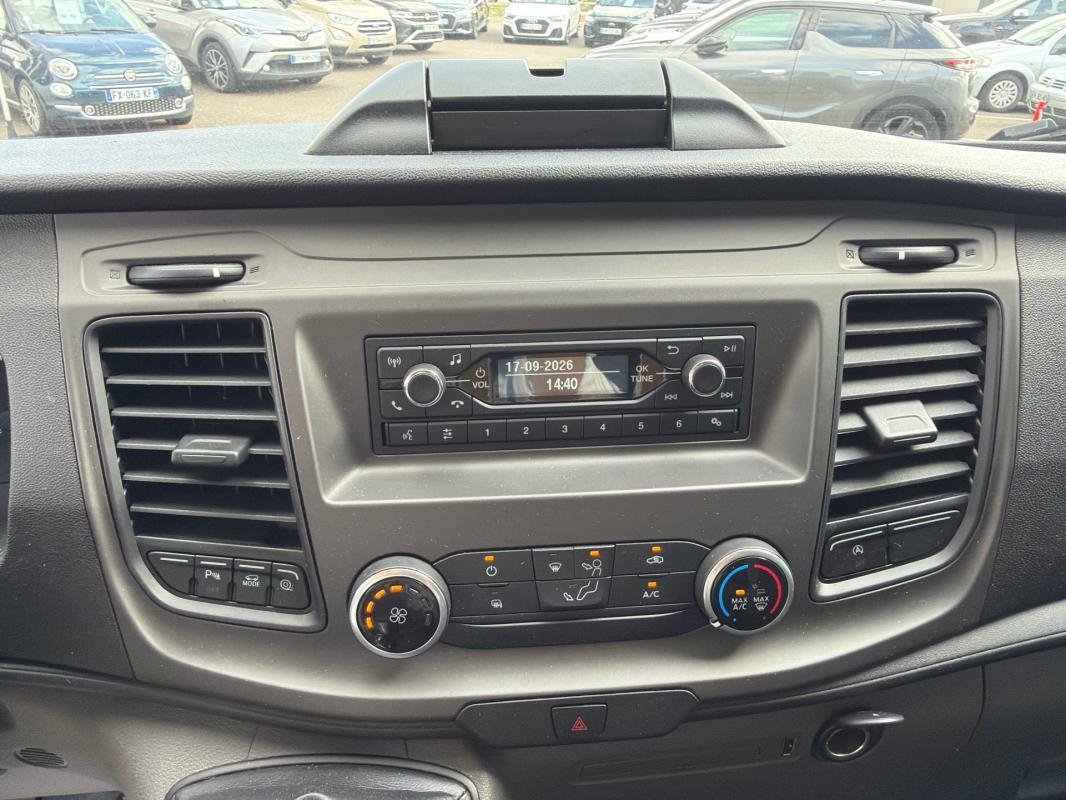 Ford Transit - Photo 24