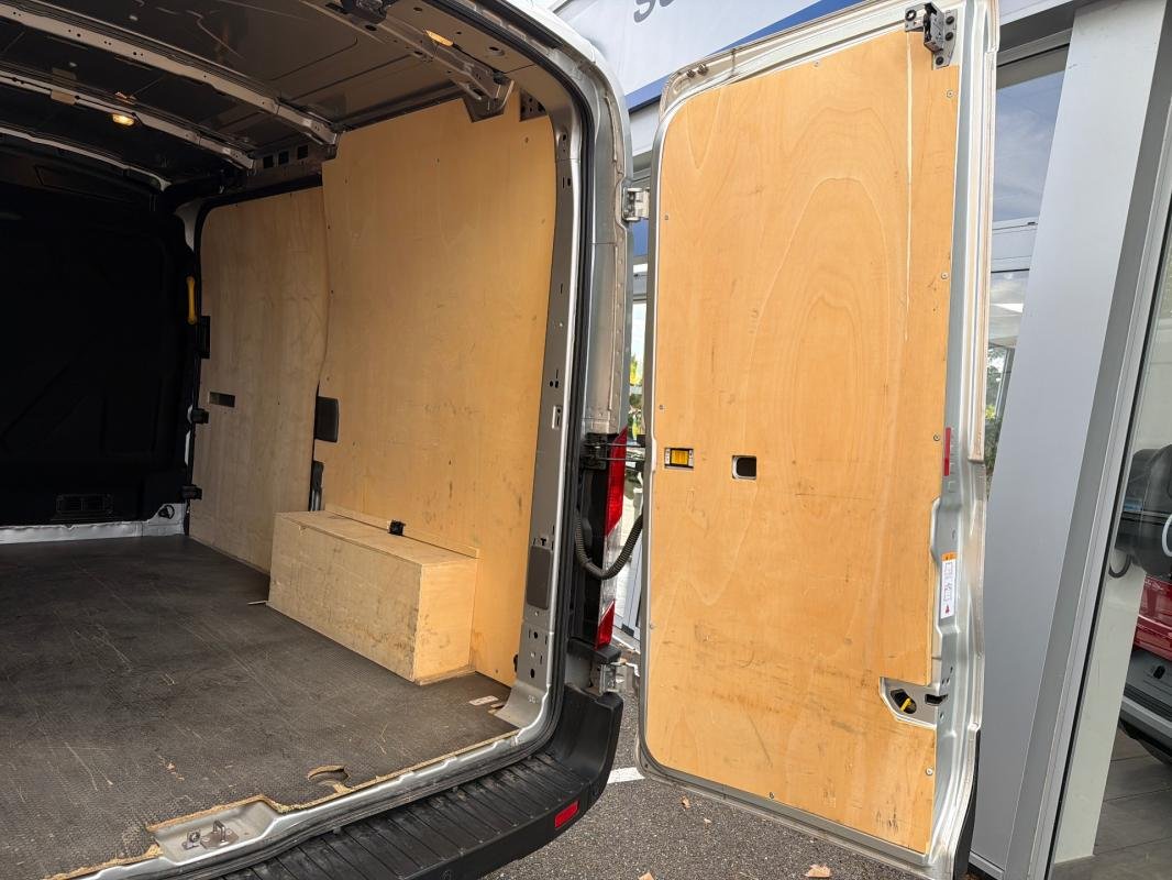 Ford Transit - Photo 8