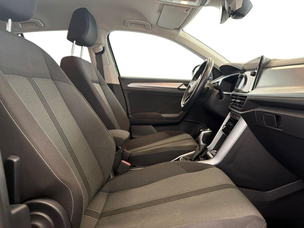 Volkswagen T-Roc - Photo 13