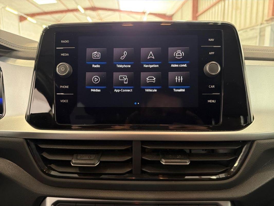 Volkswagen T-Roc - Photo 16