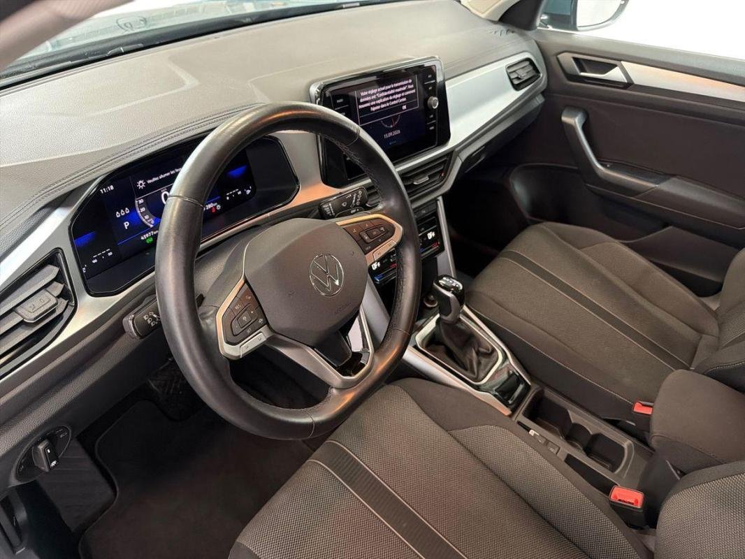 Volkswagen T-Roc - Photo 9
