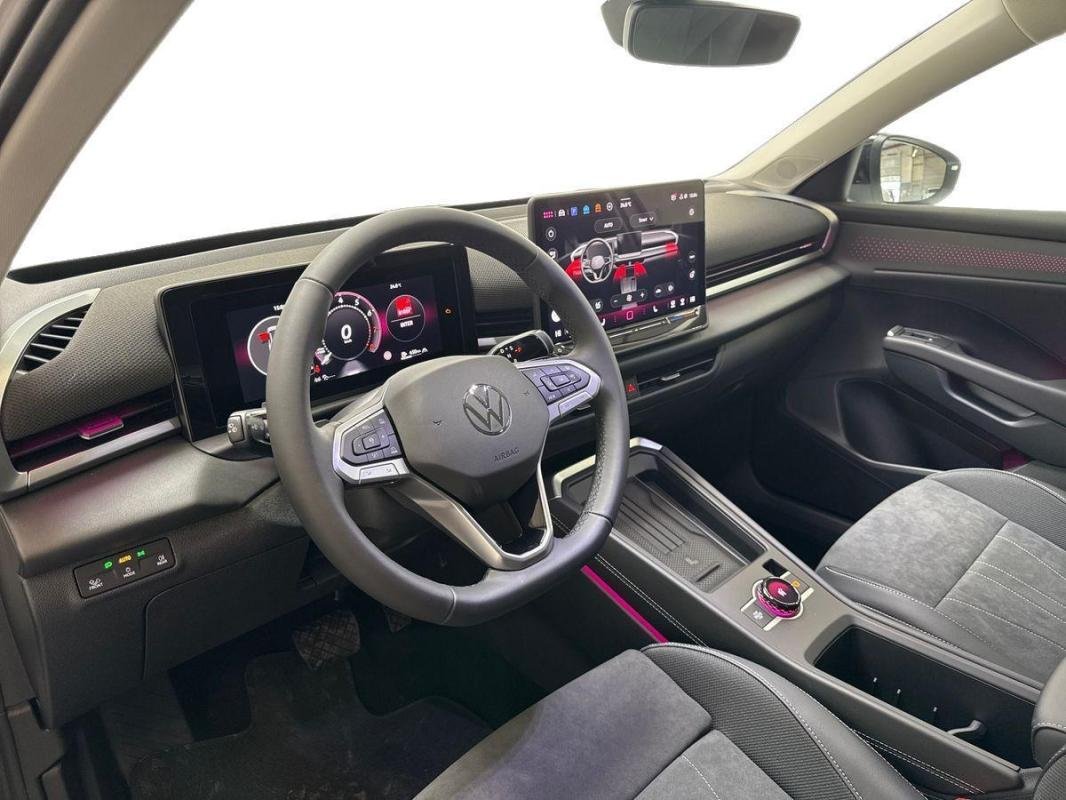 Volkswagen T-Roc - Photo 15
