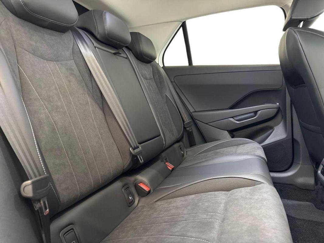 Volkswagen T-Roc - Photo 29
