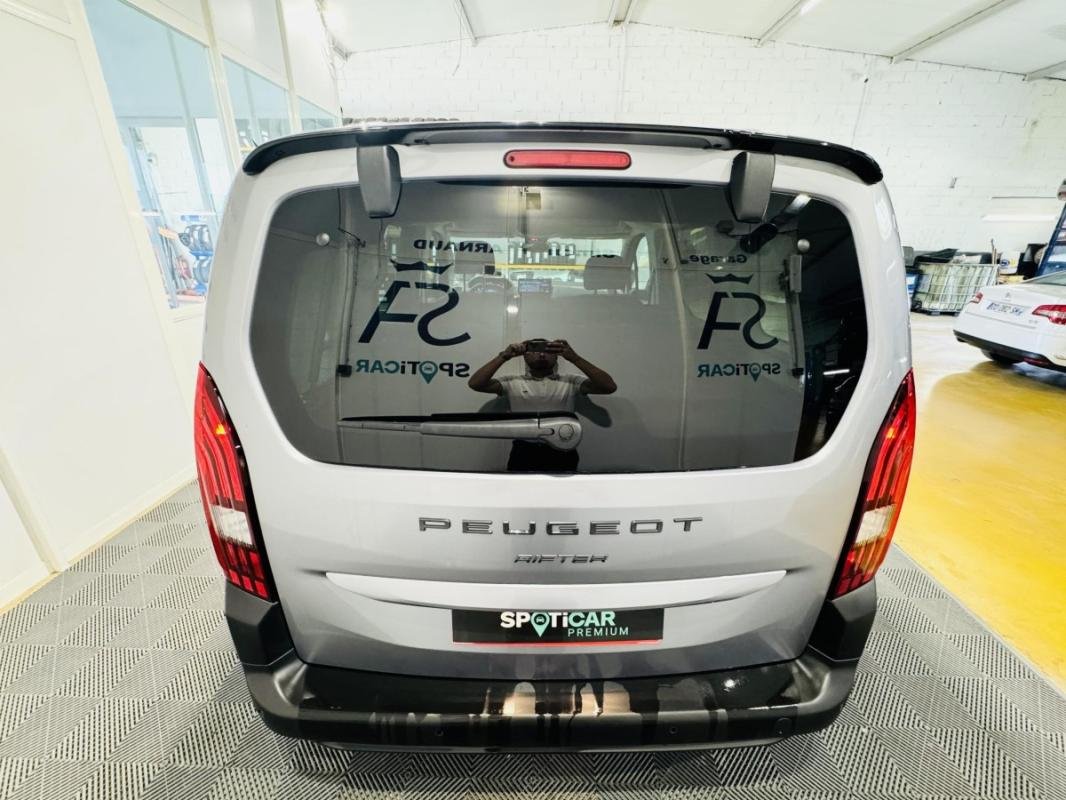 Peugeot Rifter - Photo 17