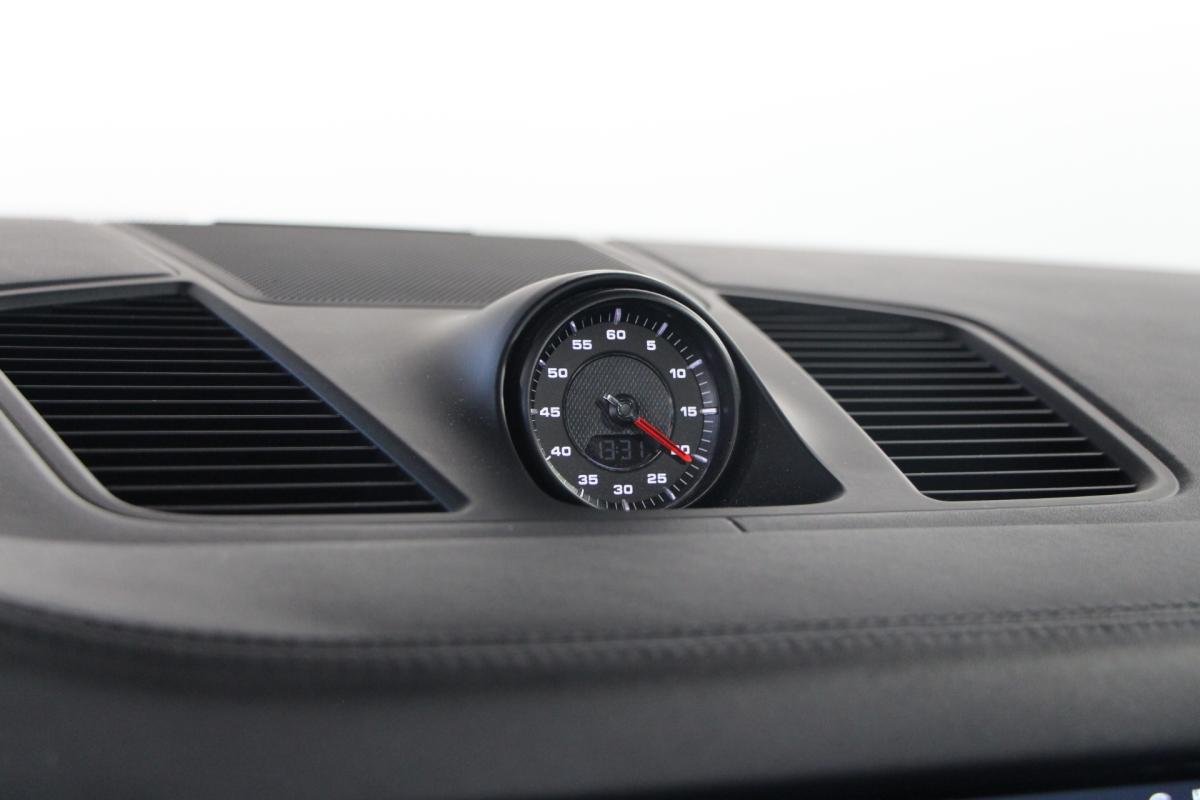Porsche Cayenne - Photo 11