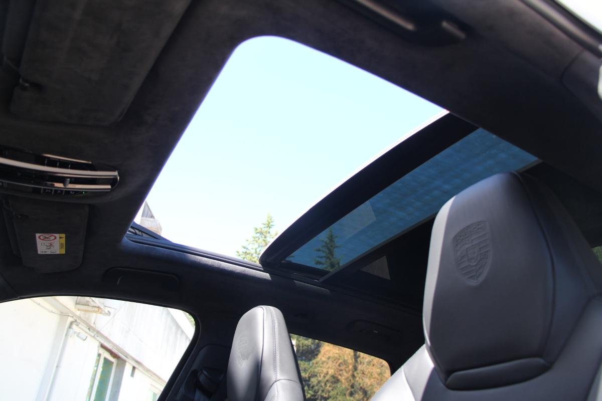 Porsche Cayenne - Photo 21