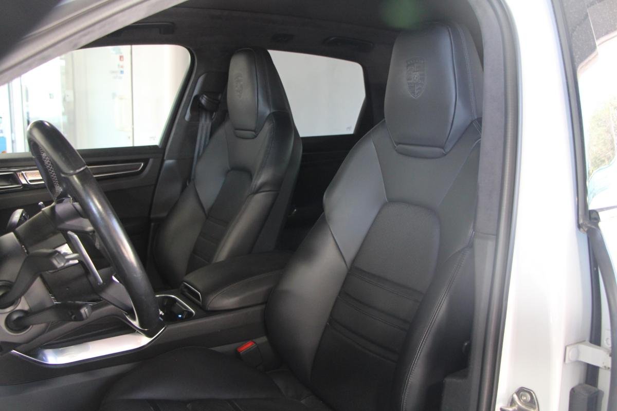 Porsche Cayenne - Photo 8