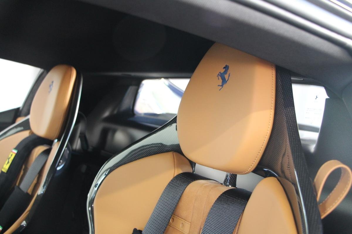 Ferrari 296 GTB - Photo 24