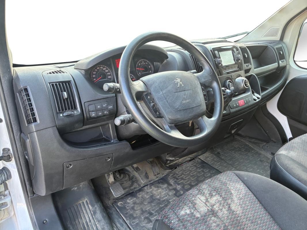 Peugeot Boxer - Photo 11
