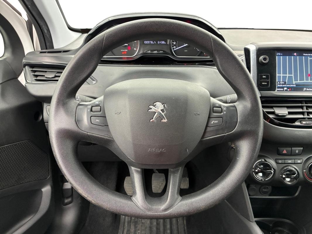 Peugeot 208 affaire - Photo 11