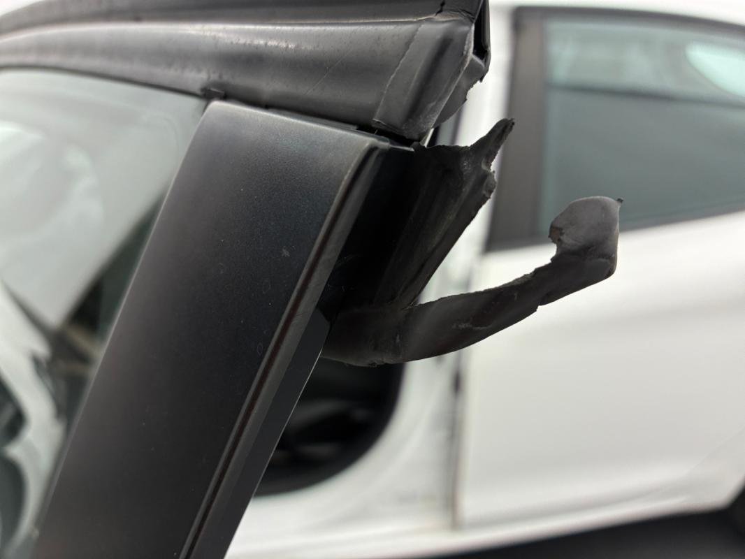 Peugeot 208 affaire - Photo 16