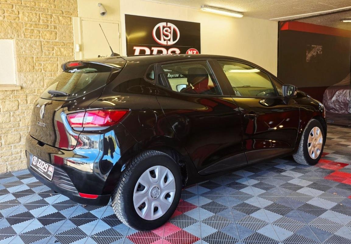Renault Clio - Photo 11