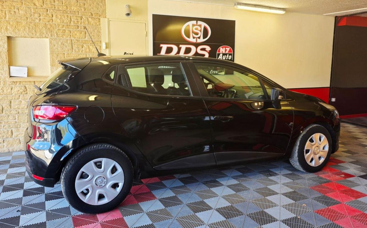 Renault Clio - Photo 12