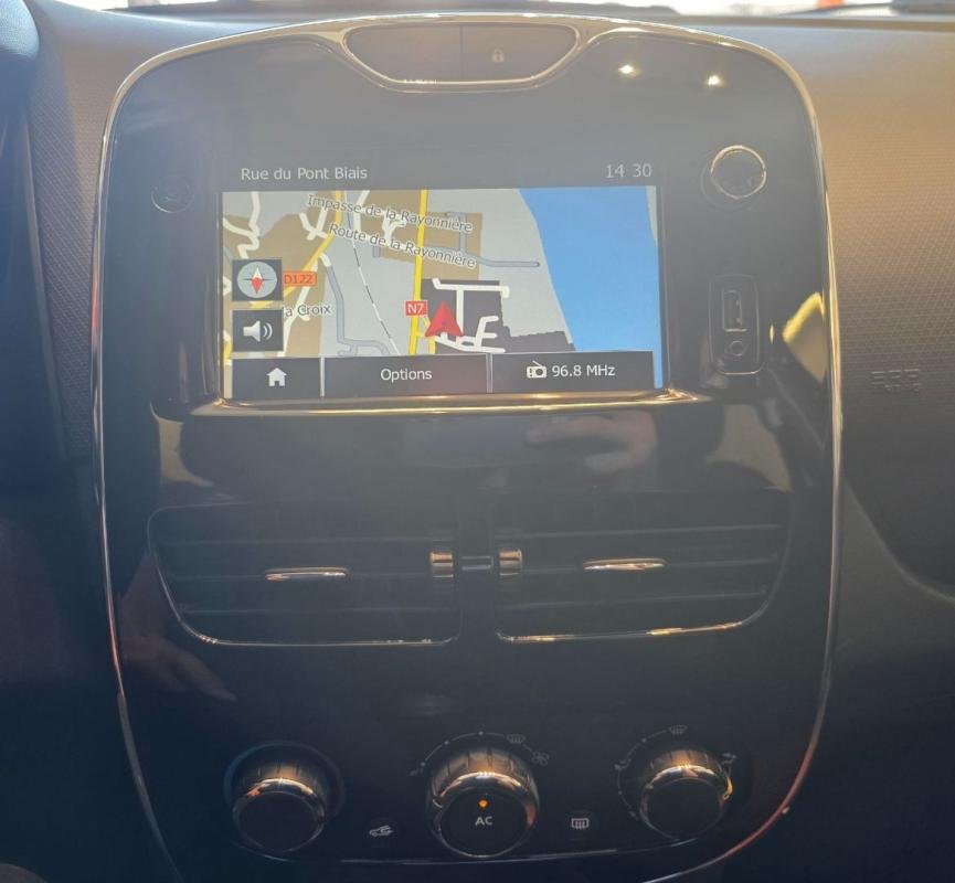 Renault Clio - Photo 14