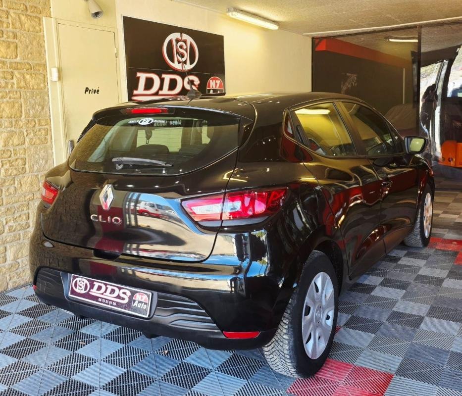 Renault Clio - Photo 2