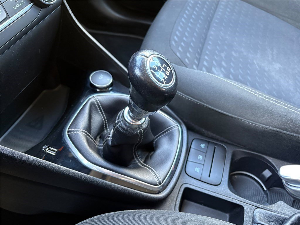 Ford Fiesta - Photo 20