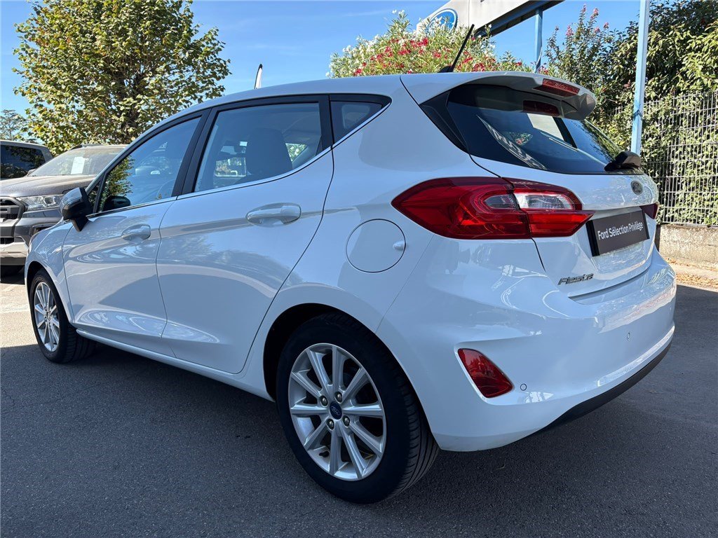 Ford Fiesta - Photo 3