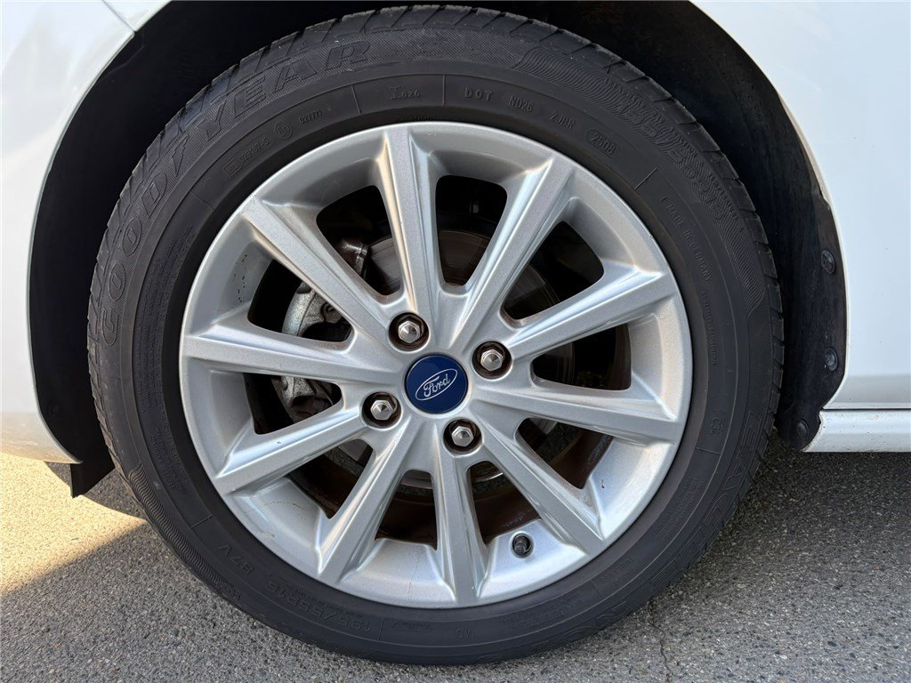 Ford Fiesta - Photo 9