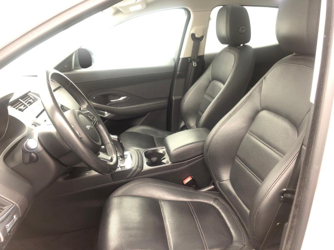 Jaguar E-PACE - Photo 9
