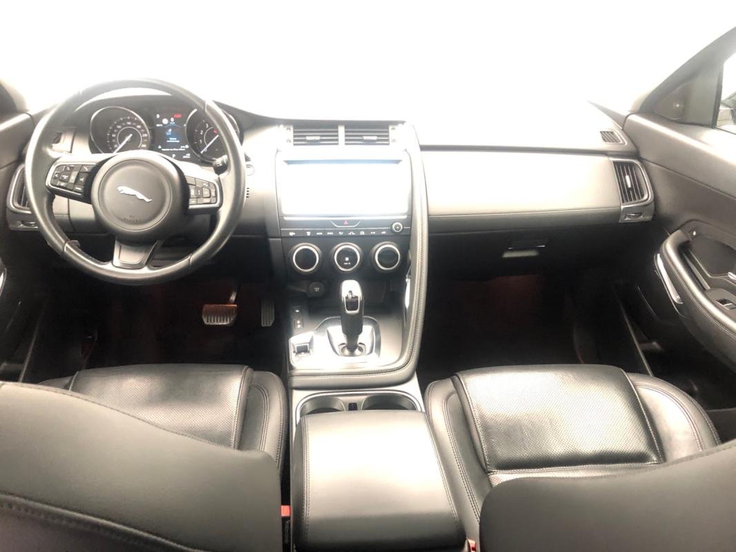 Jaguar E-PACE - Photo 10