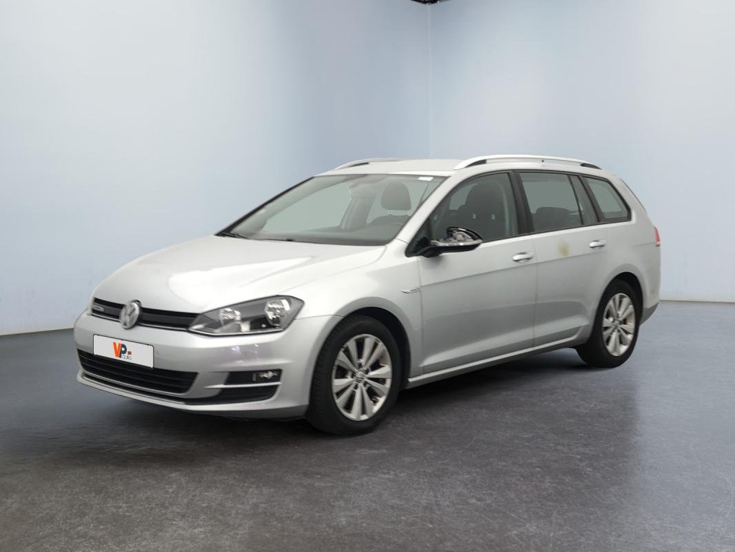 Volkswagen Golf SW - Photo 1
