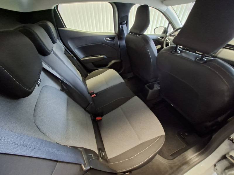 Renault Clio - Photo 24