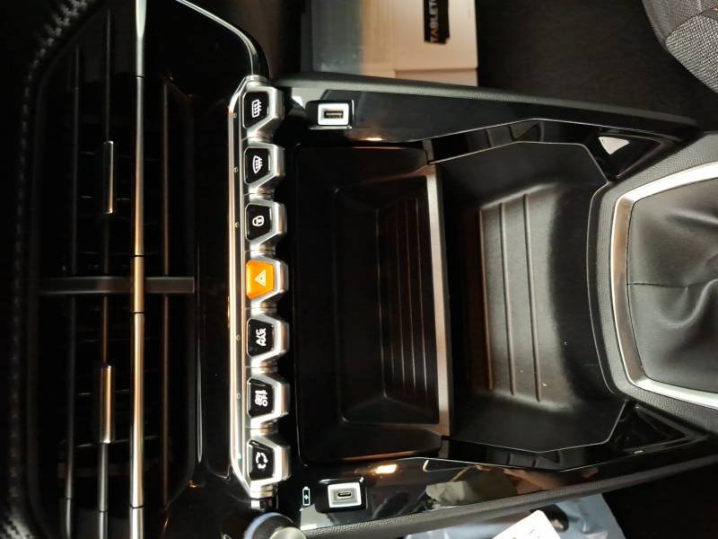 Peugeot 208 - Photo 18