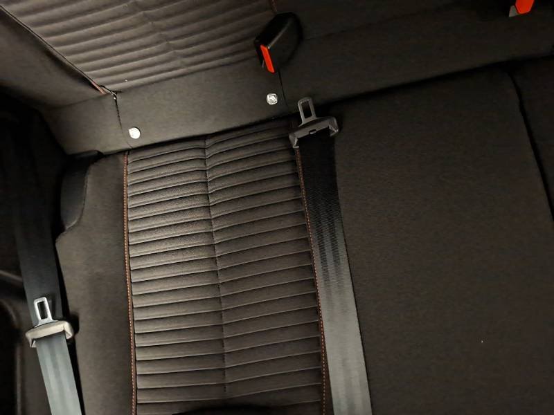 Peugeot 208 - Photo 25