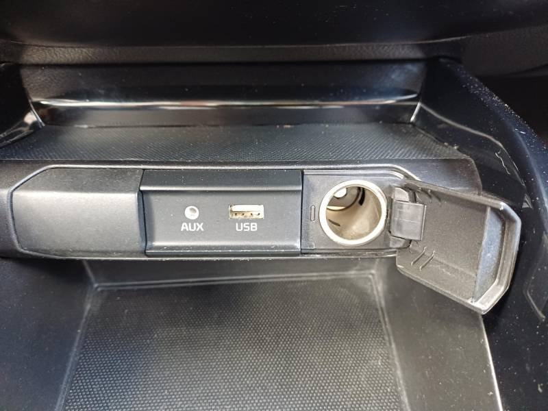 Kia Stonic - Photo 31