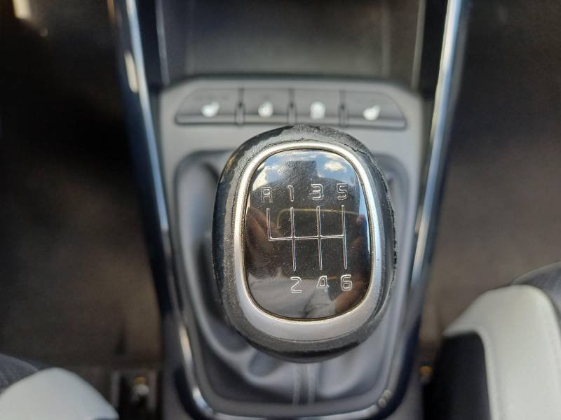 Kia Stonic - Photo 33