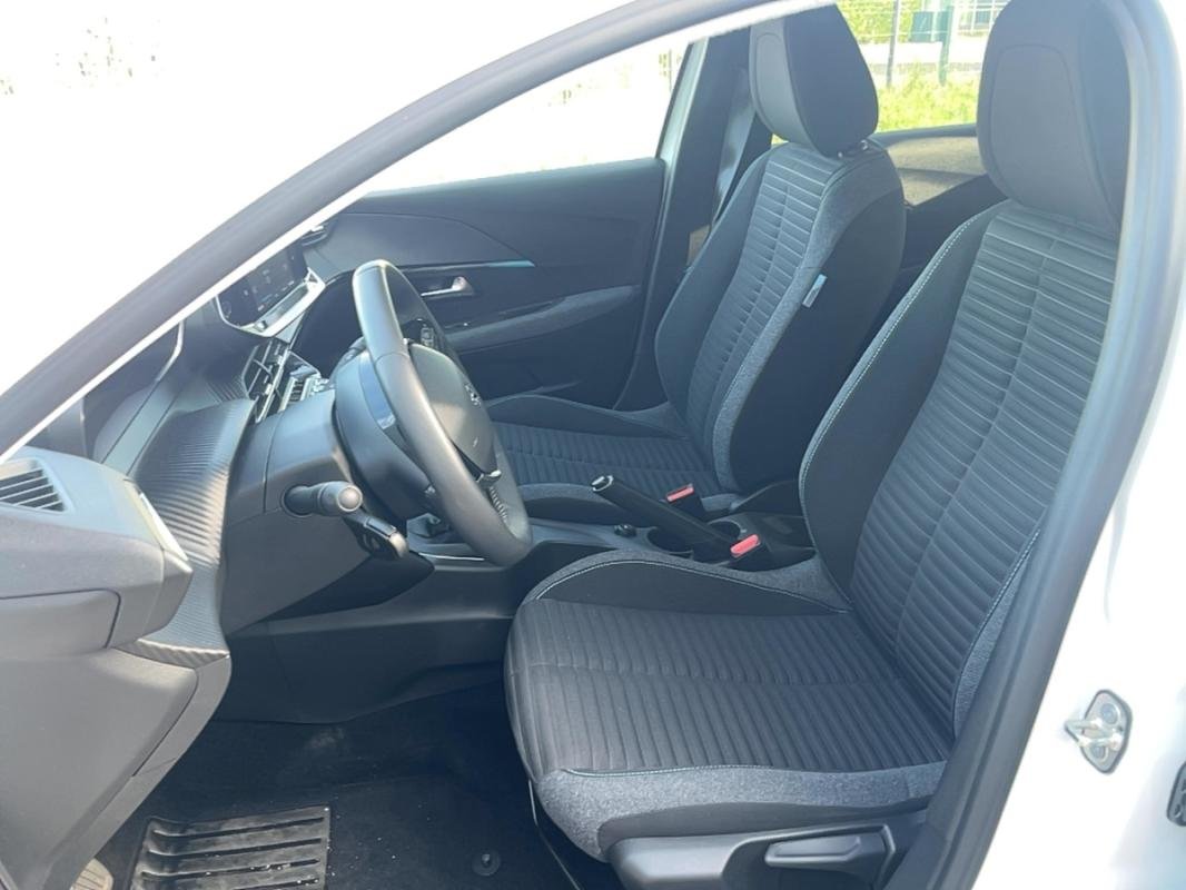Peugeot 208 - Photo 11