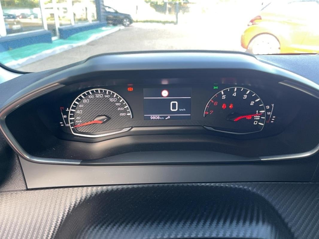 Peugeot 208 - Photo 12